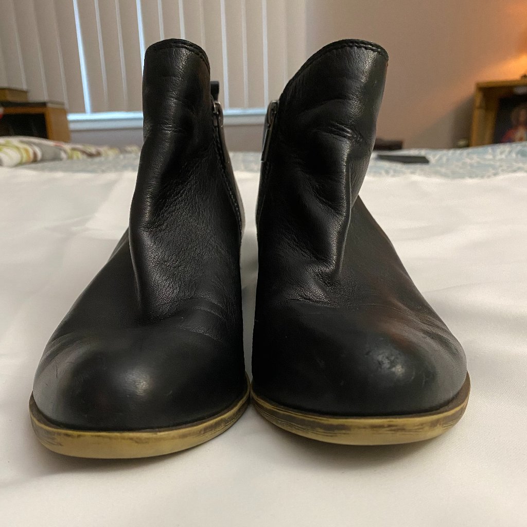 Lucky Brand Size 8m38 Booties